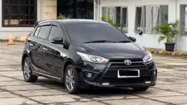 TOYOTA YARIS S TRD 2015 HITAM