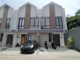 Rumah Skandinavian 2Lt Posisi Hok di Pondok Cabe, Lokasi Strategis