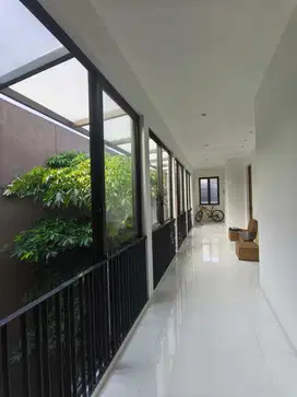 rumah mewah modern minimalis di Singgasana Pradana bandung