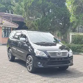 DP7.5JT TOYOTA KIJANG INNOVA 2.0 AT 2012 HITAM