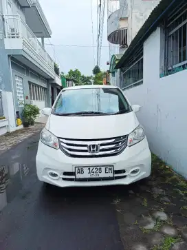 Honda Freed 1.5 E Psd AT Ab 2015