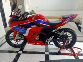 CBR 150R Tahun 2025 Motor Istimewa Mulus Pemakaian baru 6 bln, km 1700