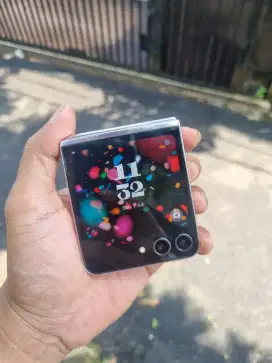Samsung Z Flip 5 ram 8/256