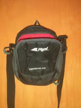 Tas selempang merk Arei ori