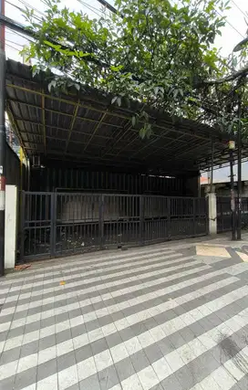 Ruko Bagus di Jl. Perak Nol Jalan Raya Lokasi Strategis