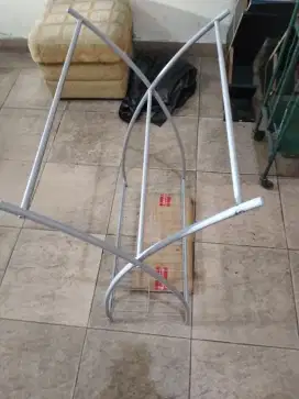 Jemuran handuk besi kuat