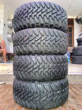 Ban Toyo Open Country M/T   33 x 12.50 r20  4Pcs