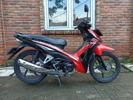 Honda Revo X CW 2024 Gress Km Low Pajak on Juni 2026 Panjang