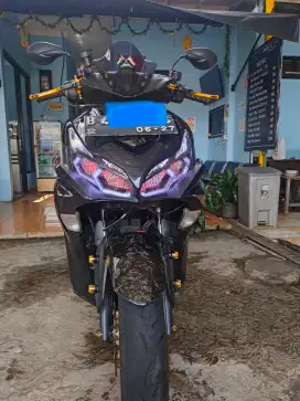 Di jual motor Aerox connected