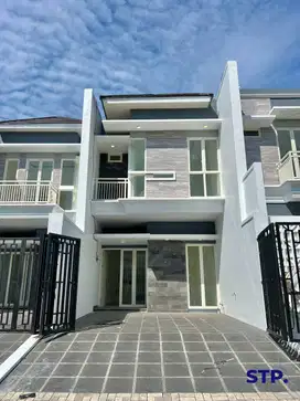RUMAH BARU 2LANTAI DI PERUMAHAN JEMURSARI DEKAT UBAYA TENGGILIS