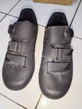 Sepatu Road Bike SHIMANO