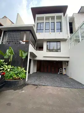 Dijual Brand New and Luxury Townhouse Di Belakang Citos Cilandak