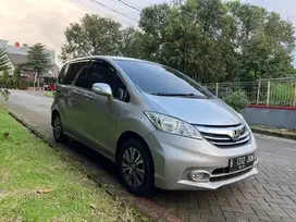 Honda Freed 1.5 E PSD Istimewa