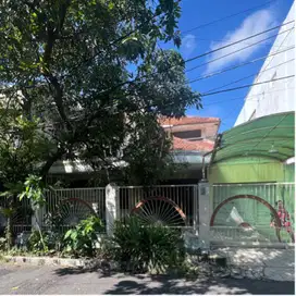 Rumah di daerah Darmo Permai