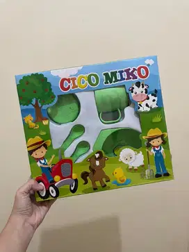 Set makan anak (cico miko)