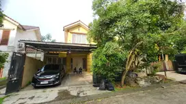 Dijual Rumah besar nyaman dan asri di Talaga Bestari Tangerang