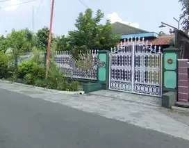 Rumah Klasik dekat  hotel ALILA Jajar Laweyan Solo