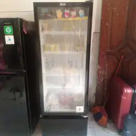 Dijual kulkas/freezer Rsa Agate 240 R showcase mulus nego..