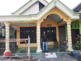 Rumah Kelurahan Lampah Kedamean Gresik