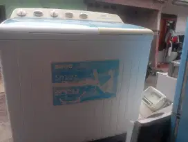 Mesin cuci Sanyo jumbo 15kg siap pakai
