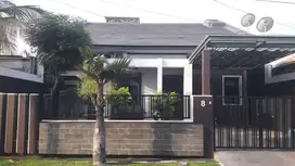 Dijual Rumah terawat, Perumahan Darmo Permai Timur
