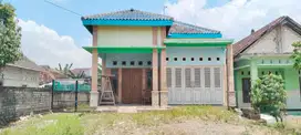 DIJUAL RUMAH (ADA BANGUNAN GUDANG DI BELAKANG)