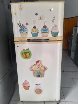 Kulkas JUMBO 2 Pintu Goldstar . Second . Orisinil