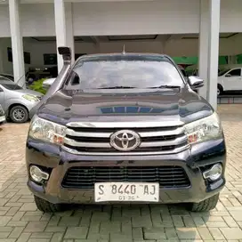 TOYOTA HILUX DC 2.4 4X4 MT 2019