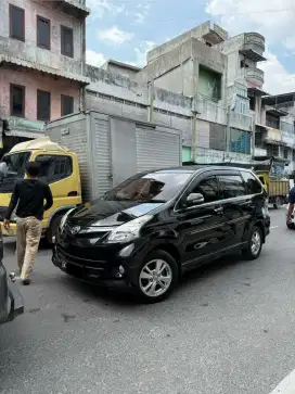 Veloz 1.5 automatic Tahun 2015