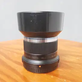 Olympus M Zuiko 45mm F1.8 (Kondisi Mulus - Murah)