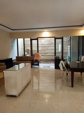 Rumah Darmo Permai Selatan 2 Lantai Minimalis - SHM on hand