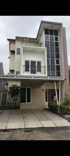 Rumah 3Lt full furnished di permata Indah Regency Bogor