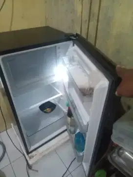Kulkas Aqua 1 Pintu