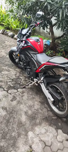 Yamaha Xabre plat N mapang