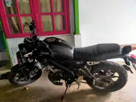 Motor Yamaha XSR 2021 Hitam Doff