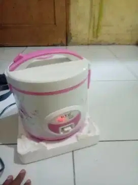 Rice Cooker U.T.U