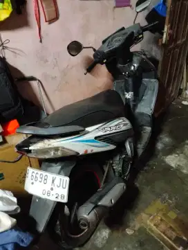 Honda Vario 150 CC warna hitam tahun 2017