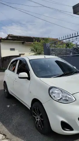 Nissan March 2017 Bensin