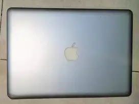 MacBook Pro 2012 bekas nyala