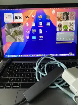 Macbook Air M1 8/256 gb + Bonus USB port UGREEN