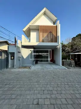 JUAL RUMAH DALAM TOWNHOUSE DI WILAYAH CIRENDEU DEKAT MRT LEBAK BULUS