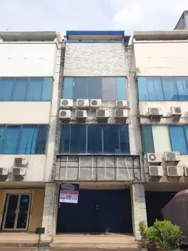 Ruko Komersil 3lt di Komp Ruko Karawaci Office Park Tangerang