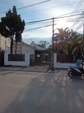 DISEWAKAN RUMAH COCOK UNTUK USAHA/KANTOR MARGAHAYU BANDUNG