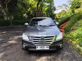 Innova 2.5 G AT 2015 Diesel