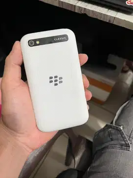 Blackberry q10 original istimewah kelengkapan hp aja harga net aja