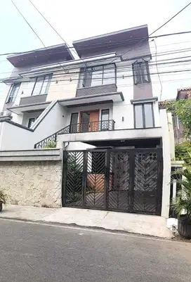Rumah 3lt di Jl Kalibata Selatan II Pancoran Jakarta Selatan