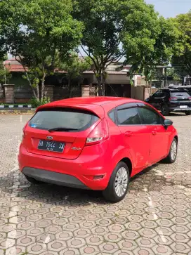 Ford fiesta trend 1.4 automatik istimewa 2012