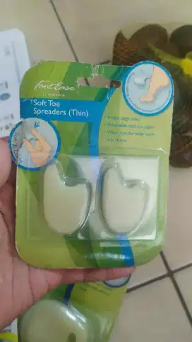 Soft Toe Spreaders Thin FOOTEASE