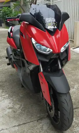 Yamaha X-Max 2022