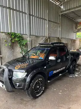 Mitsubishi Strada triton 2.8 4x4 manual